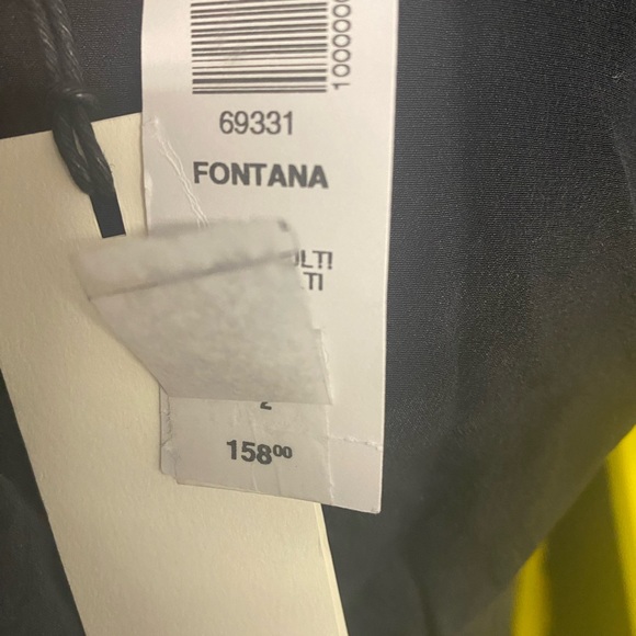 Babaton 101 %100 silk blouse - Picture 3 of 4